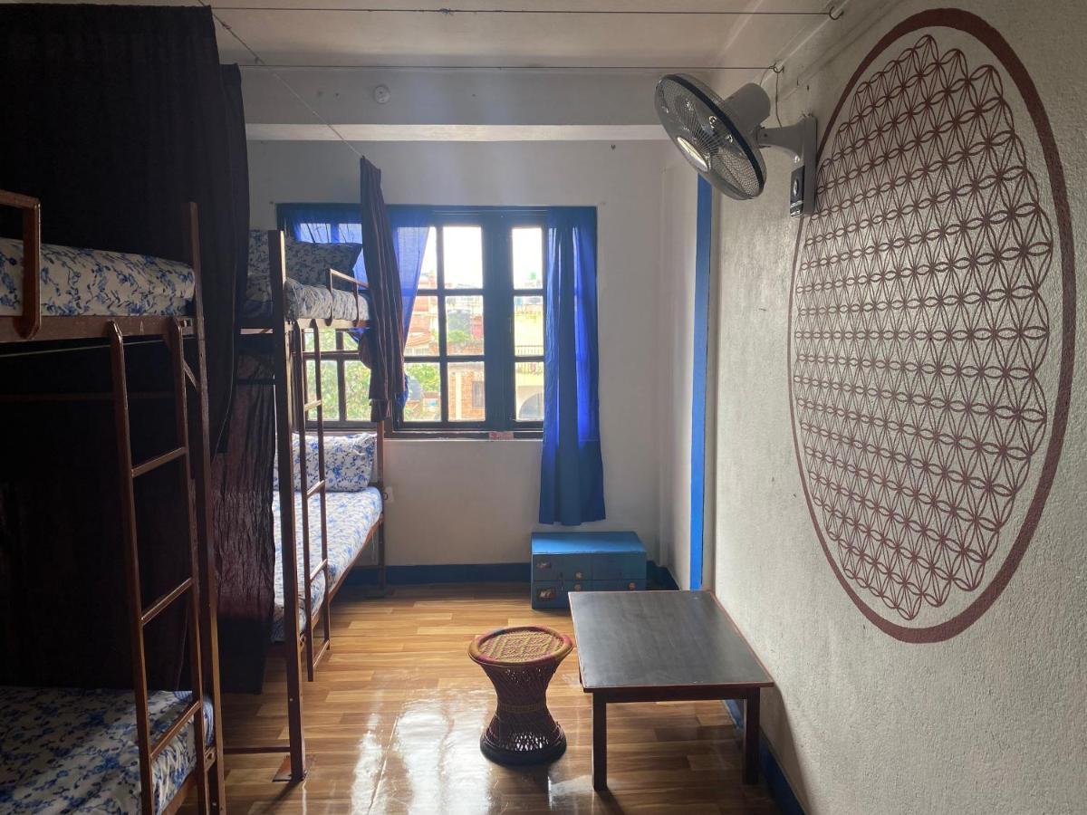 Planet Nomad Hostel Катманду Екстериор снимка