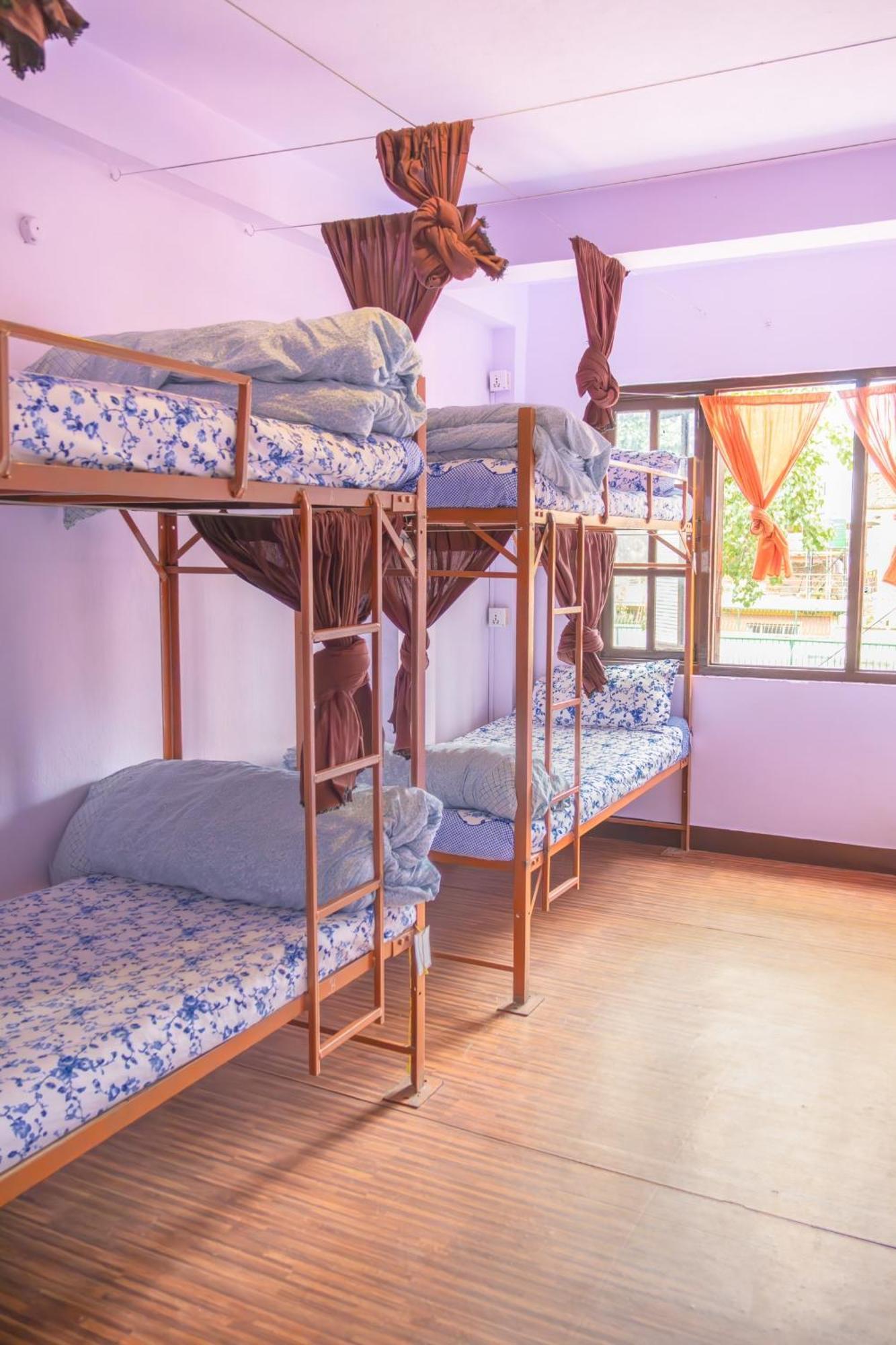Planet Nomad Hostel Катманду Екстериор снимка