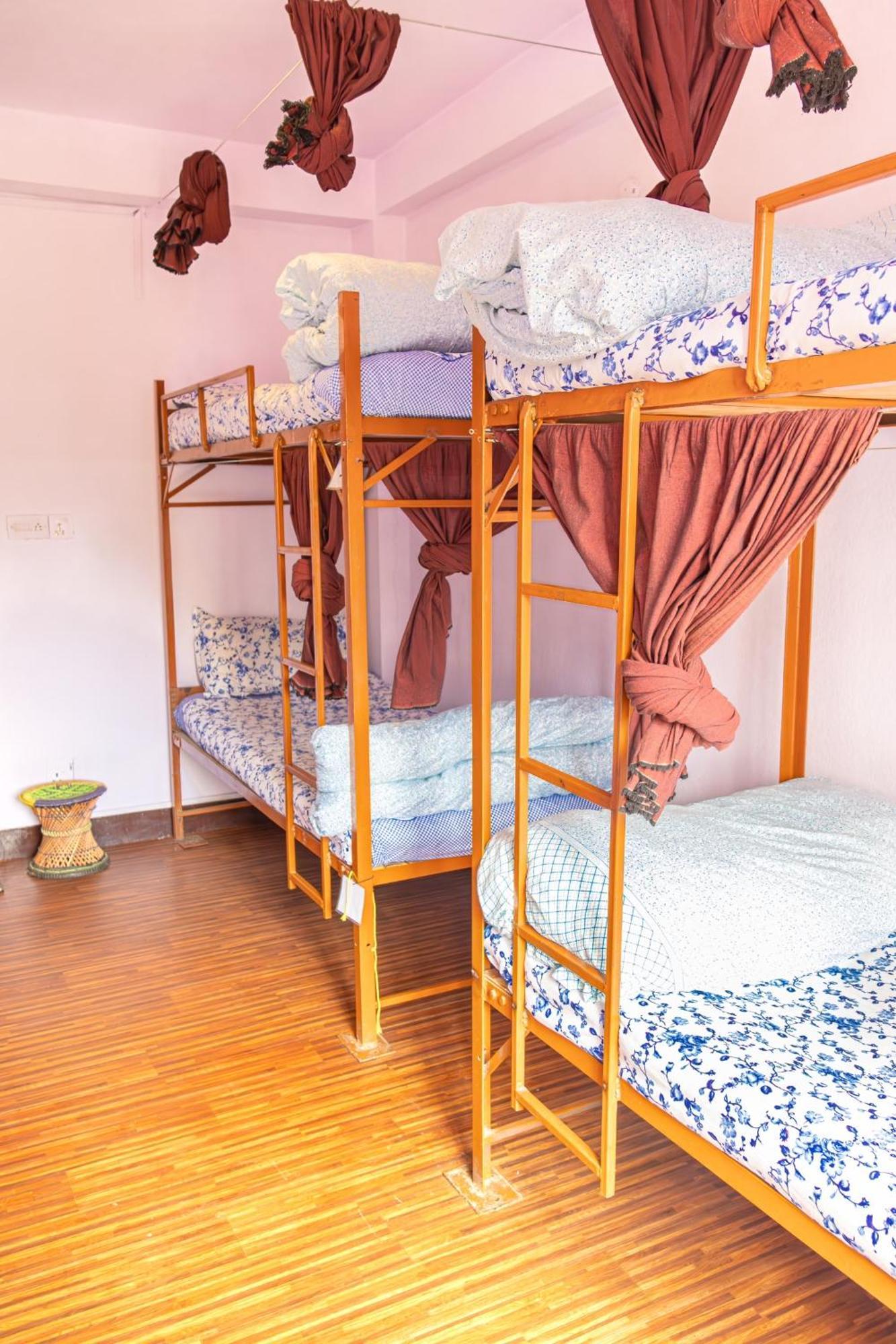 Planet Nomad Hostel Катманду Екстериор снимка